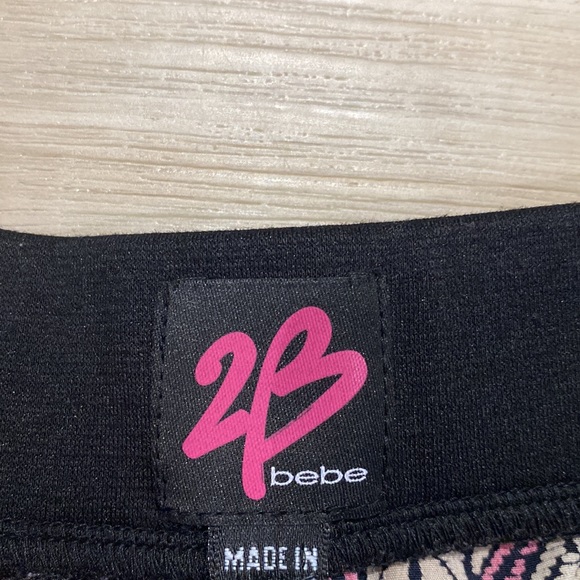 2B bebe shorts - Picture 2 of 2